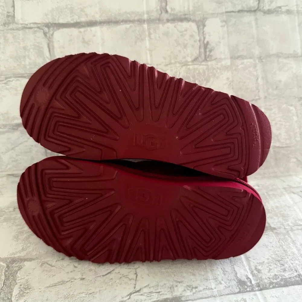 UGG Kids Neumel Chopd Lace Up Booties Burgundy Wool Lined Modern Chukka Sz 3